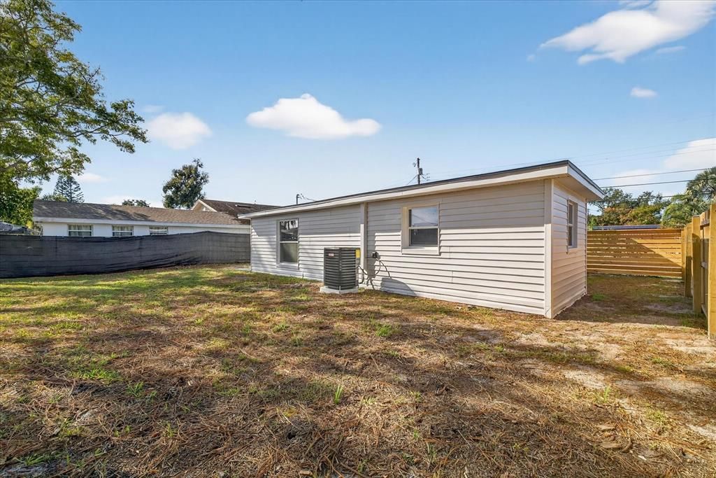 En Venta: $329,900 (3 camas, 2 baños, 979 Pies cuadrados)