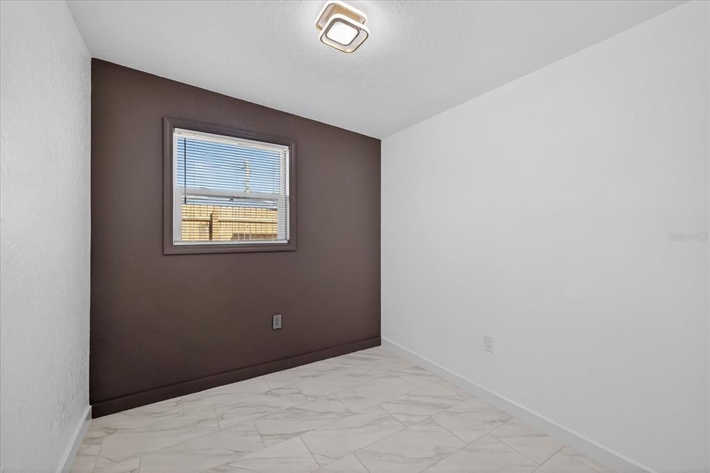 En Venta: $329,900 (3 camas, 2 baños, 979 Pies cuadrados)