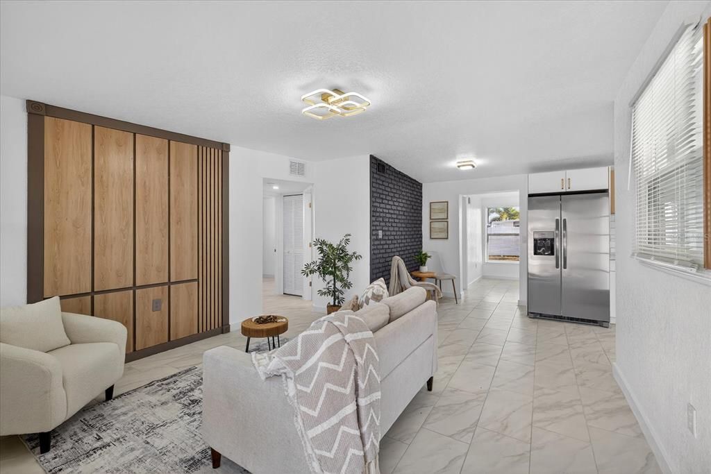 En Venta: $329,900 (3 camas, 2 baños, 979 Pies cuadrados)