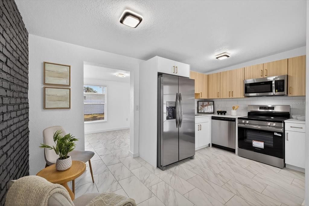 En Venta: $329,900 (3 camas, 2 baños, 979 Pies cuadrados)