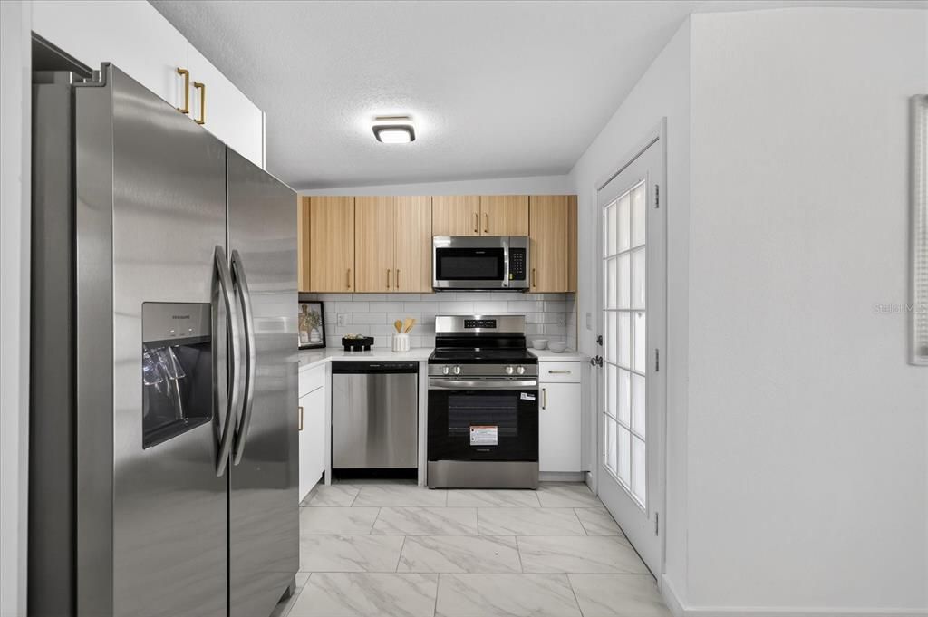 En Venta: $329,900 (3 camas, 2 baños, 979 Pies cuadrados)