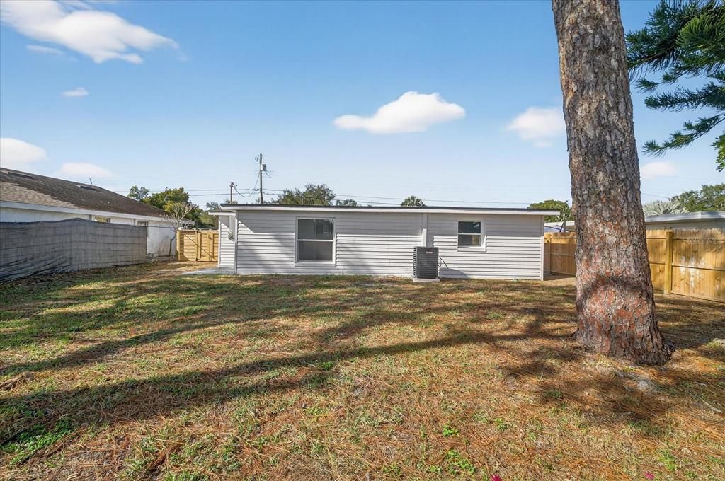 En Venta: $329,900 (3 camas, 2 baños, 979 Pies cuadrados)