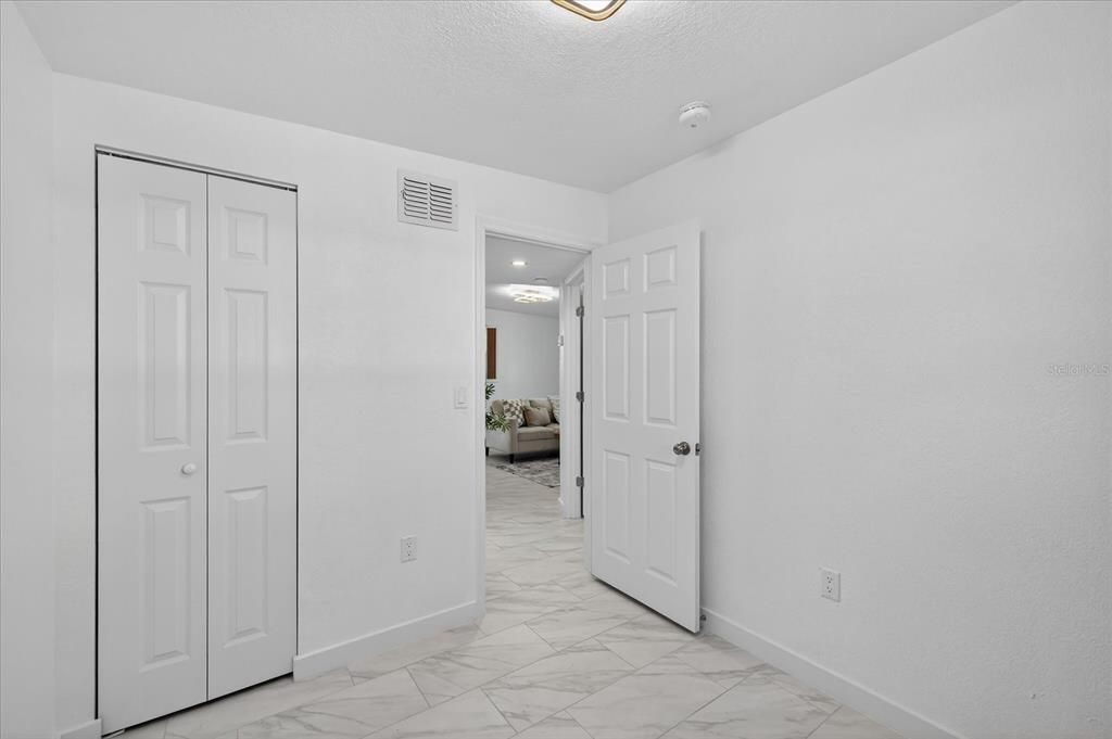 En Venta: $329,900 (3 camas, 2 baños, 979 Pies cuadrados)