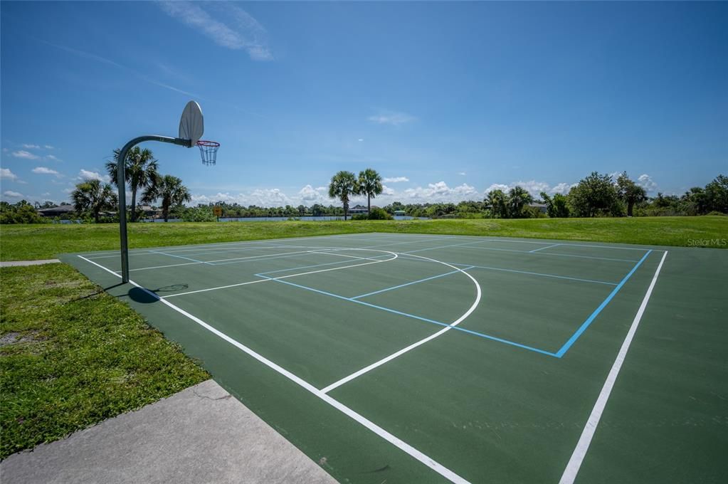 For Sale: $465,000 (4 beds, 2 baths, 2176 Square Feet)