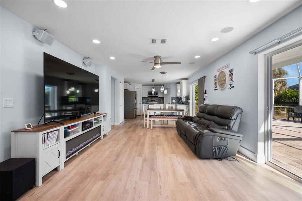 For Sale: $465,000 (4 beds, 2 baths, 2176 Square Feet)