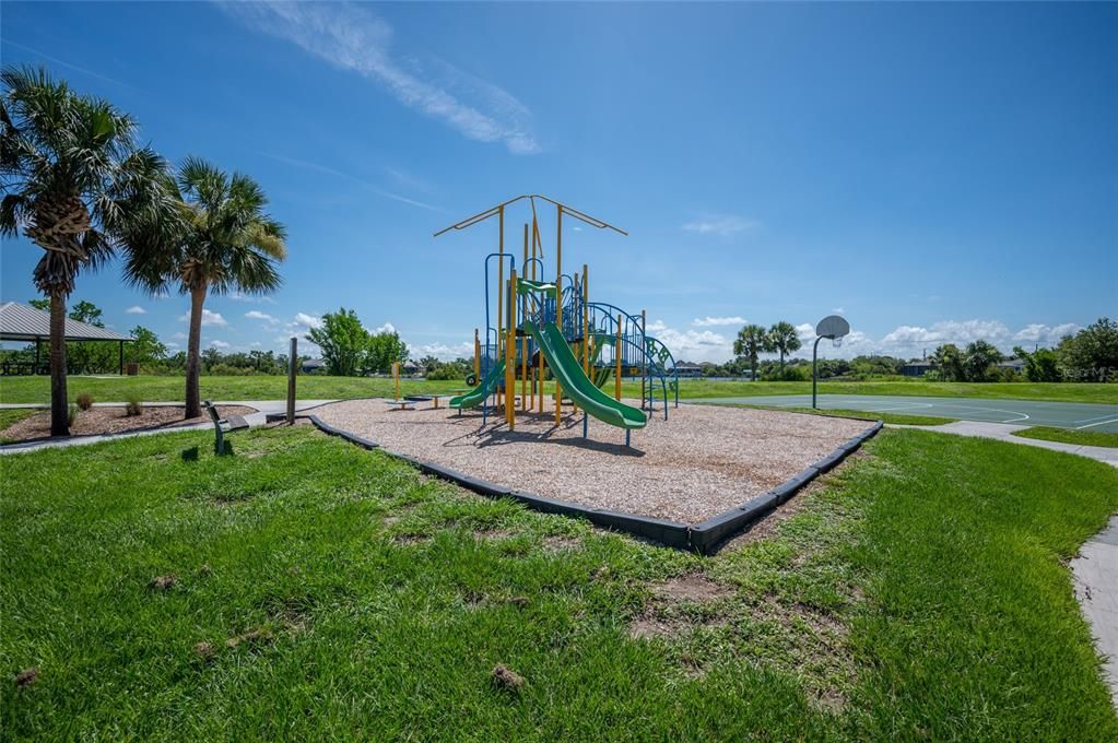 For Sale: $465,000 (4 beds, 2 baths, 2176 Square Feet)