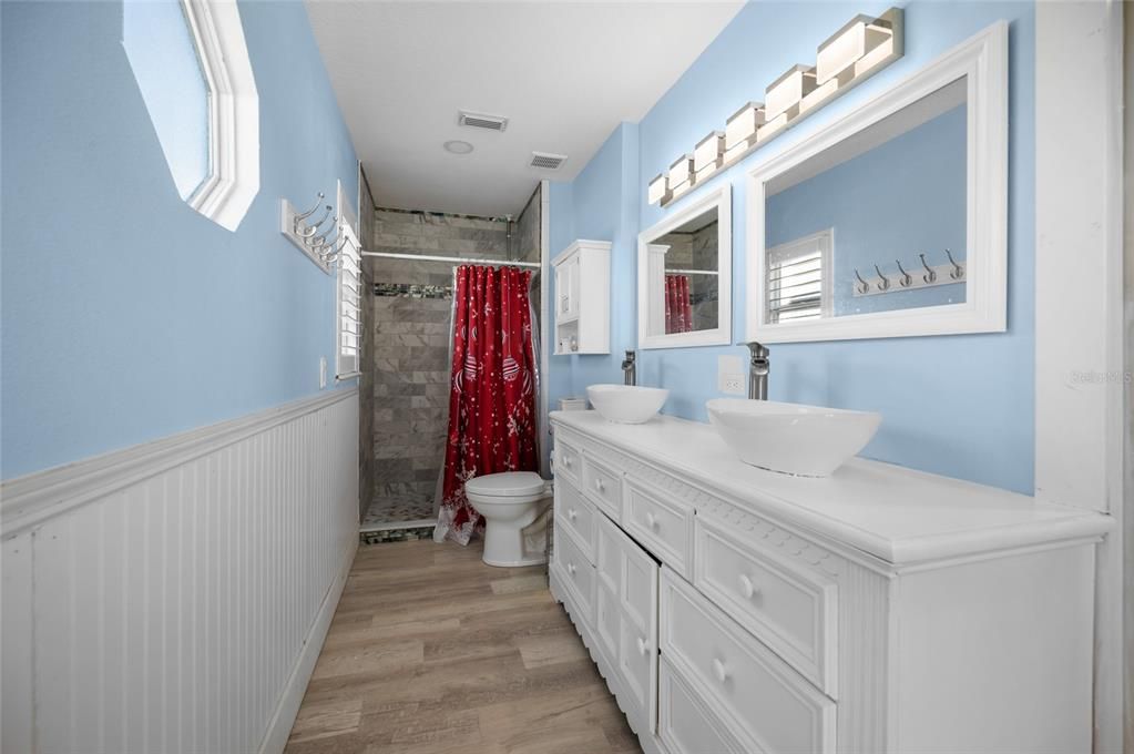 For Sale: $465,000 (4 beds, 2 baths, 2176 Square Feet)