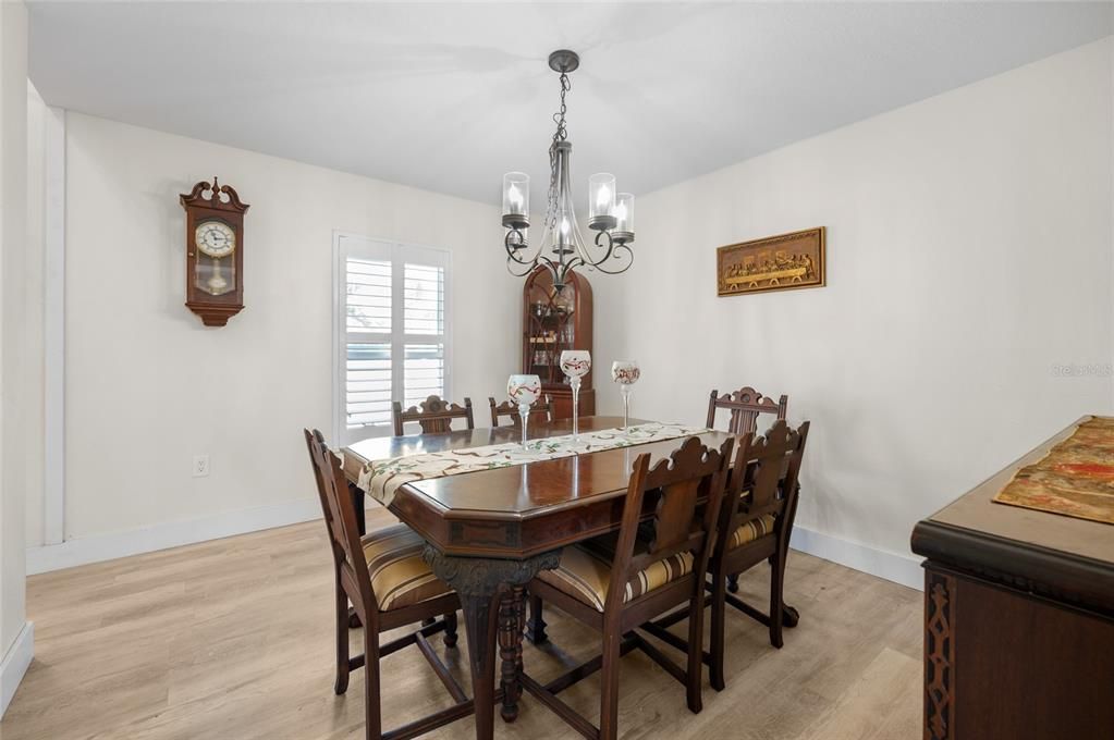 For Sale: $465,000 (4 beds, 2 baths, 2176 Square Feet)