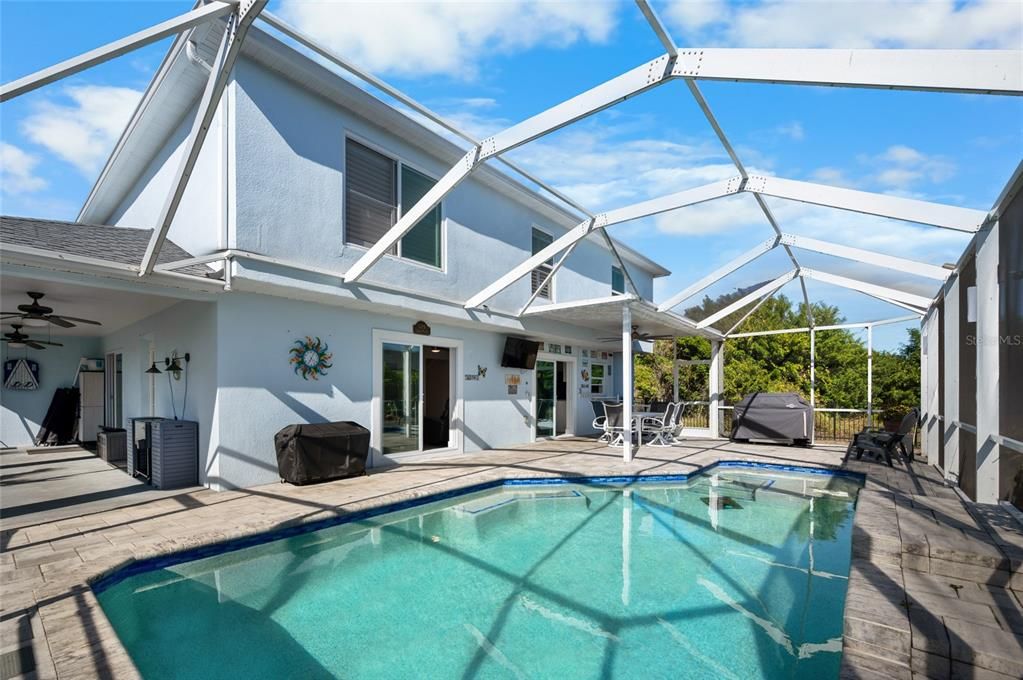 For Sale: $465,000 (4 beds, 2 baths, 2176 Square Feet)