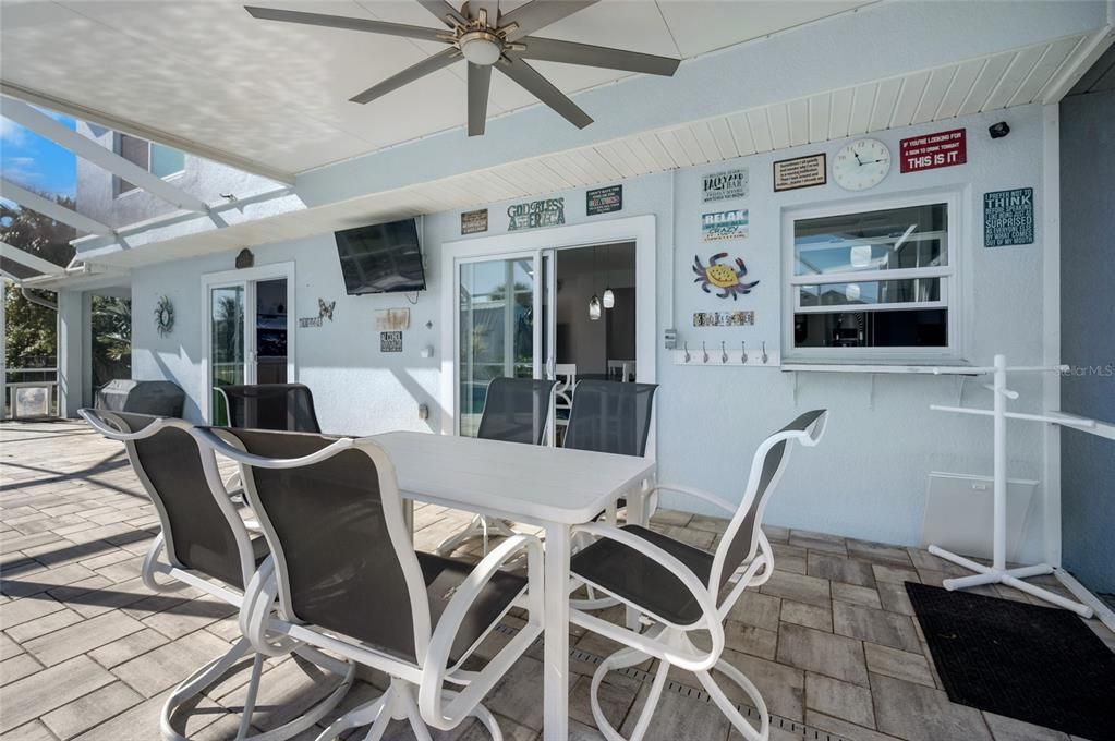 For Sale: $465,000 (4 beds, 2 baths, 2176 Square Feet)