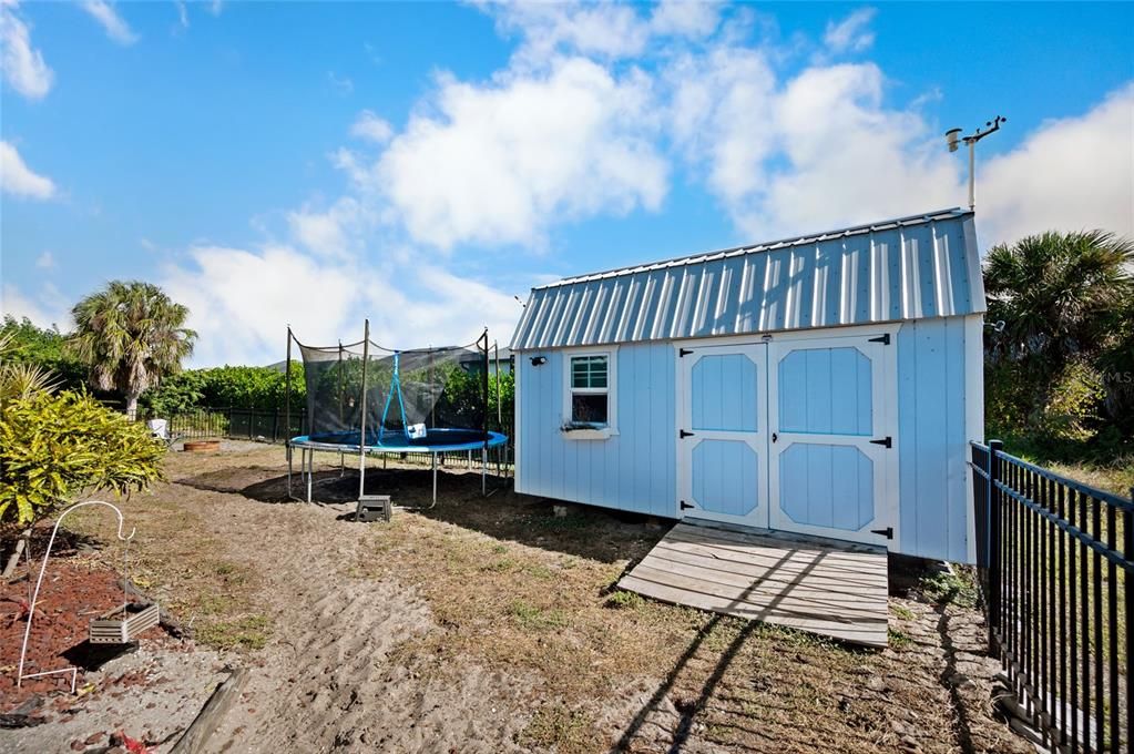 For Sale: $465,000 (4 beds, 2 baths, 2176 Square Feet)