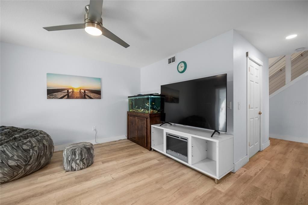 For Sale: $465,000 (4 beds, 2 baths, 2176 Square Feet)