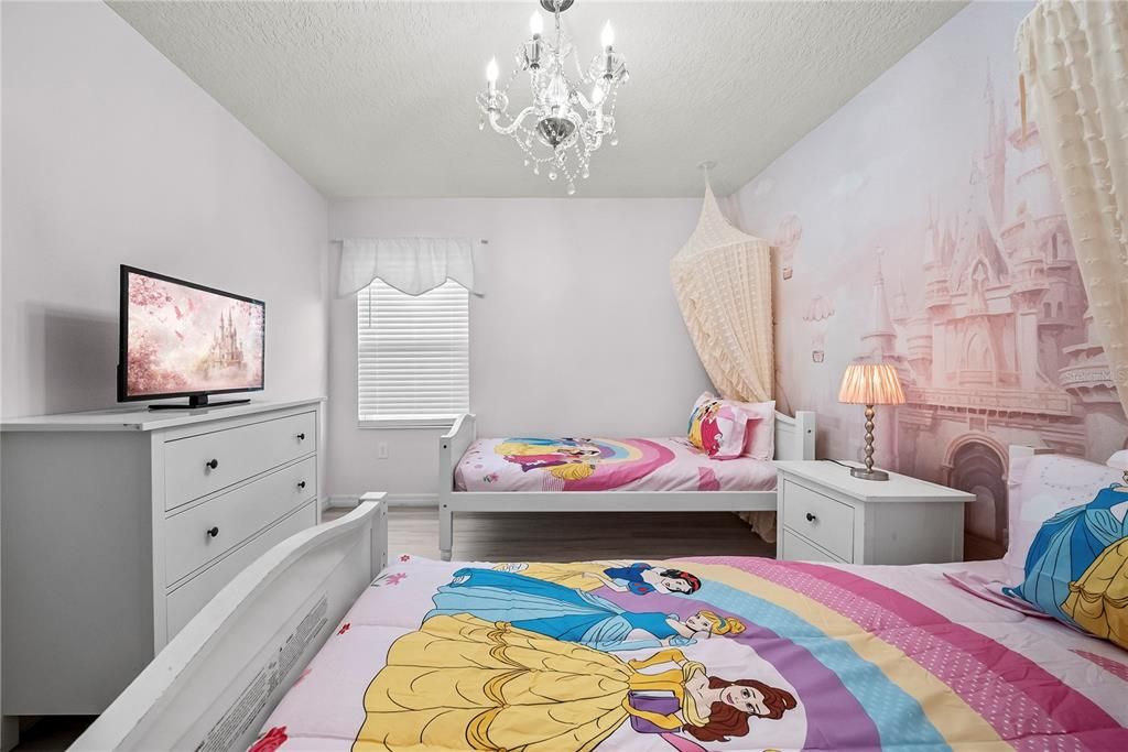 For Sale: $659,900 (8 beds, 5 baths, 3648 Square Feet)