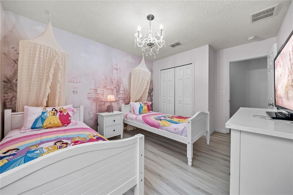 For Sale: $659,900 (8 beds, 5 baths, 3648 Square Feet)