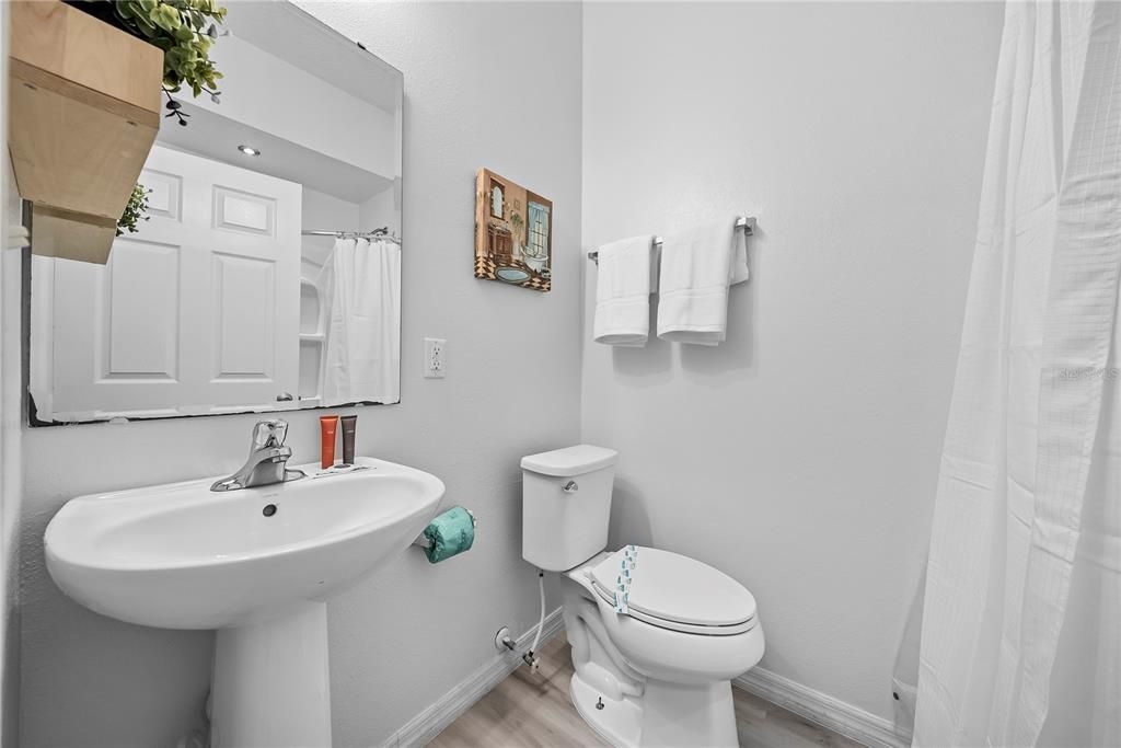 For Sale: $659,900 (8 beds, 5 baths, 3648 Square Feet)