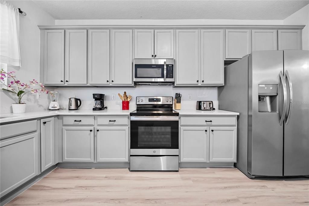 For Sale: $659,900 (8 beds, 5 baths, 3648 Square Feet)