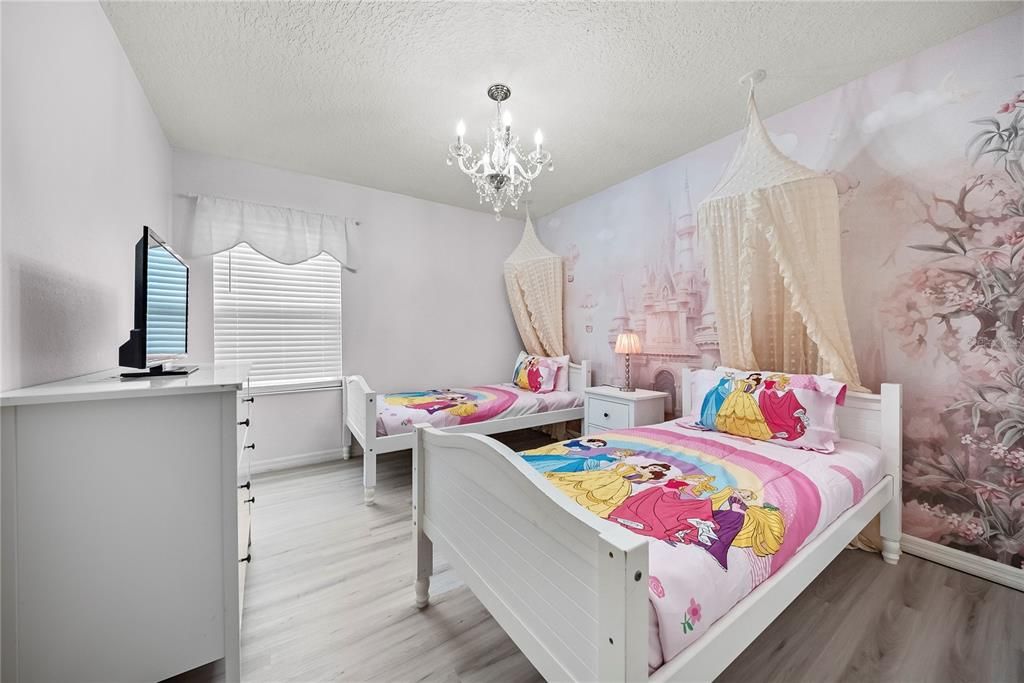 For Sale: $659,900 (8 beds, 5 baths, 3648 Square Feet)