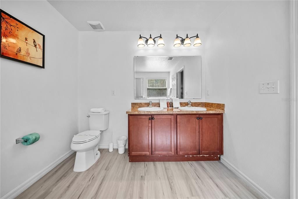 For Sale: $659,900 (8 beds, 5 baths, 3648 Square Feet)