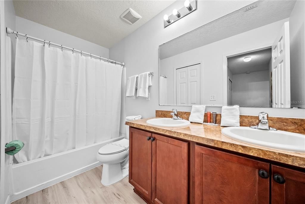 For Sale: $659,900 (8 beds, 5 baths, 3648 Square Feet)