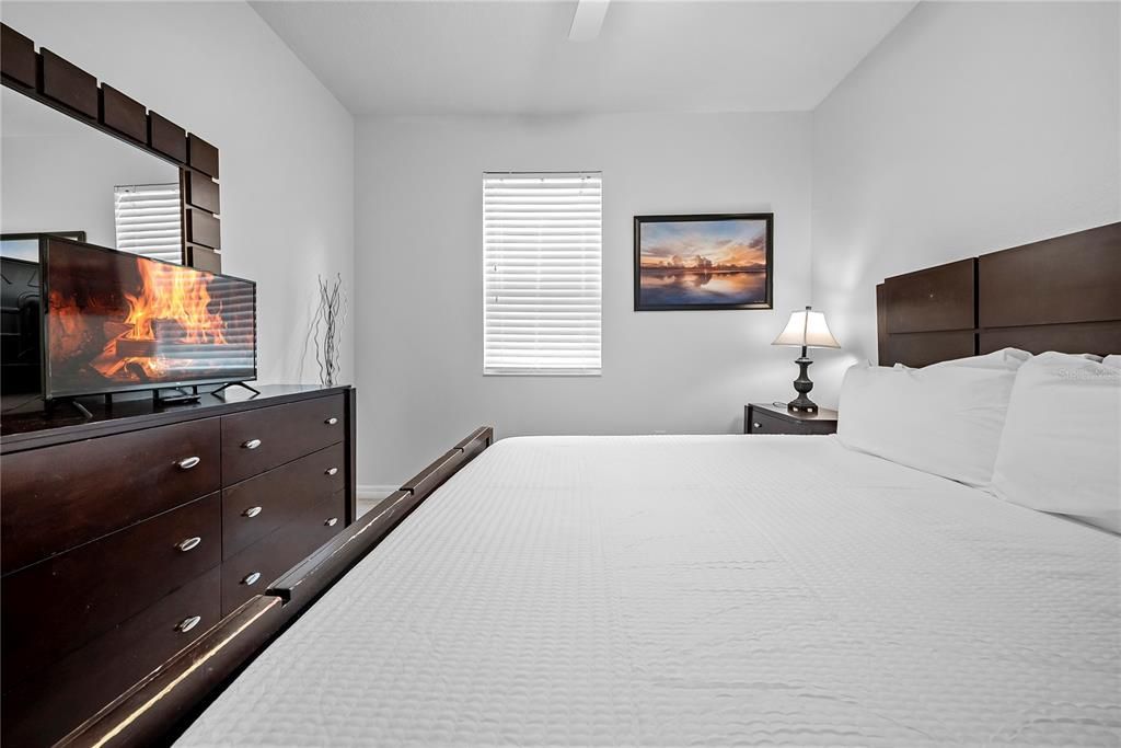 For Sale: $659,900 (8 beds, 5 baths, 3648 Square Feet)