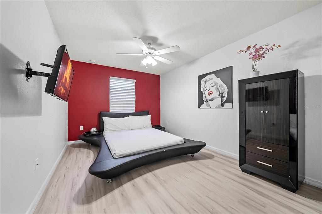 For Sale: $659,900 (8 beds, 5 baths, 3648 Square Feet)