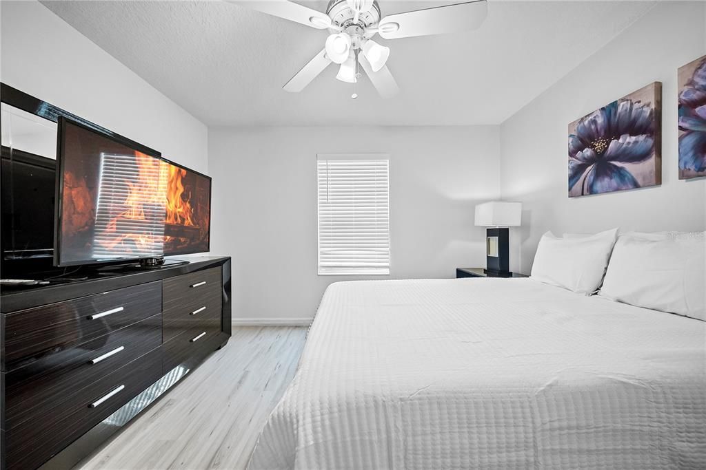 For Sale: $659,900 (8 beds, 5 baths, 3648 Square Feet)