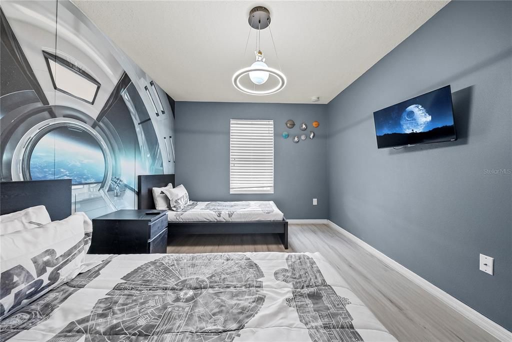 For Sale: $659,900 (8 beds, 5 baths, 3648 Square Feet)