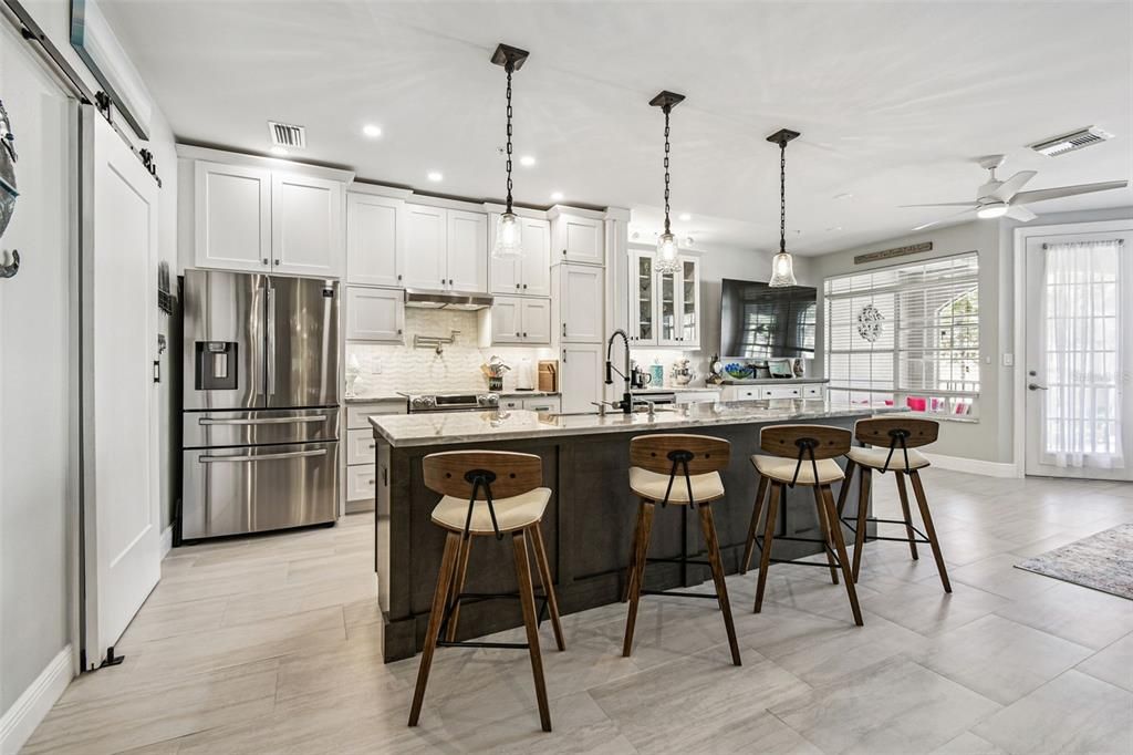 En Venta: $599,990 (4 camas, 4 baños, 3108 Pies cuadrados)