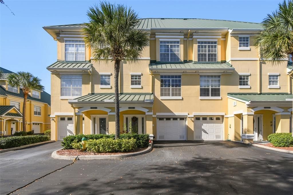 En Venta: $599,990 (4 camas, 4 baños, 3108 Pies cuadrados)