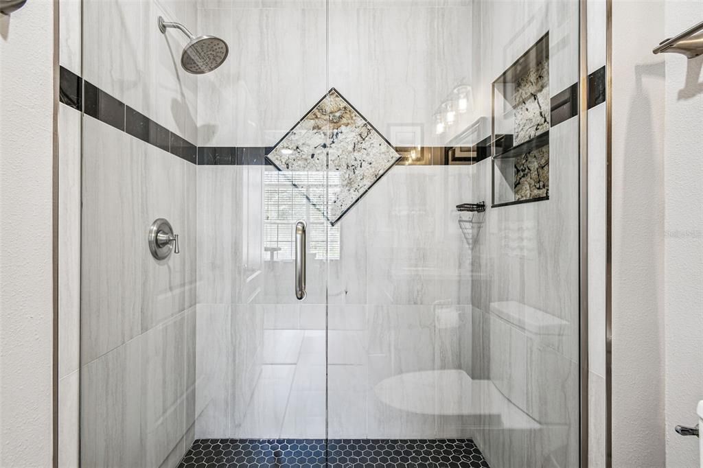 En Venta: $599,990 (4 camas, 4 baños, 3108 Pies cuadrados)