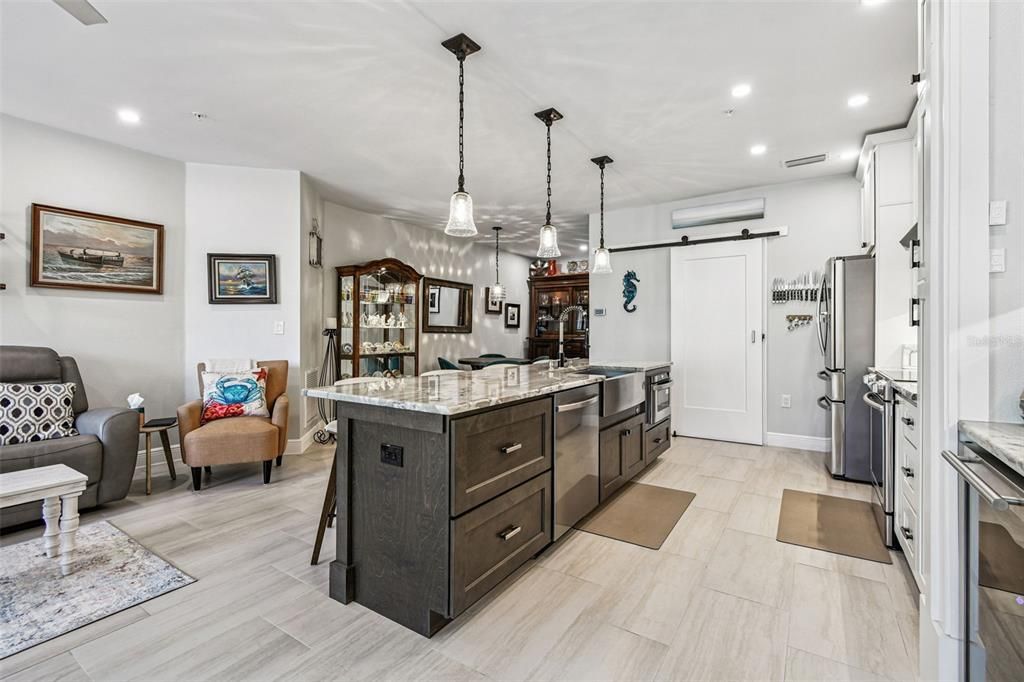 En Venta: $599,990 (4 camas, 4 baños, 3108 Pies cuadrados)
