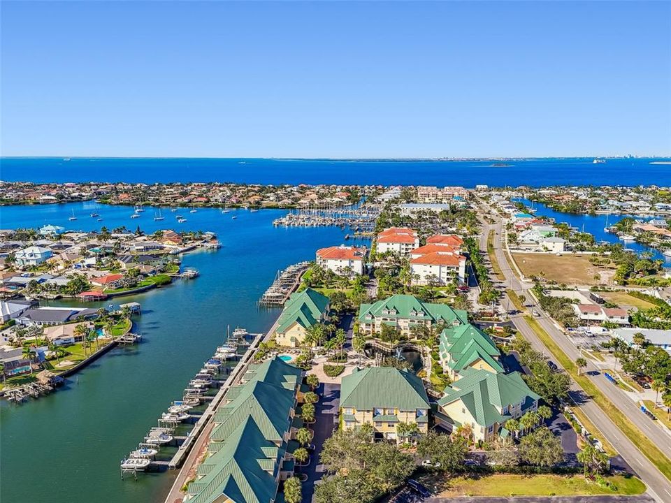 En Venta: $599,990 (4 camas, 4 baños, 3108 Pies cuadrados)