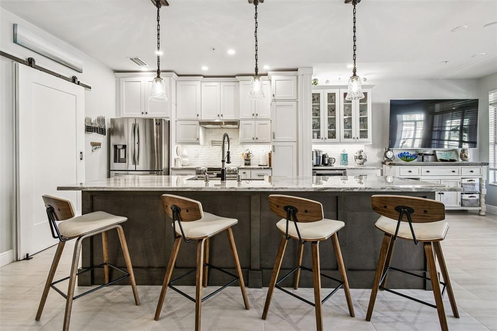 En Venta: $599,990 (4 camas, 4 baños, 3108 Pies cuadrados)