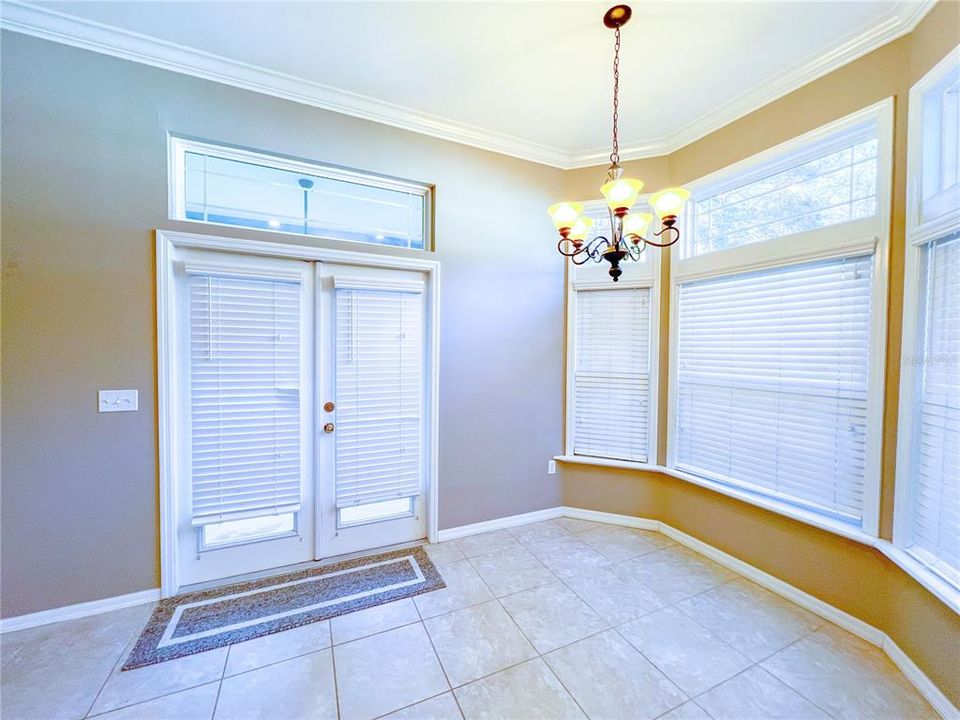 For Rent: $2,200 (3 beds, 2 baths, 1483 Square Feet)