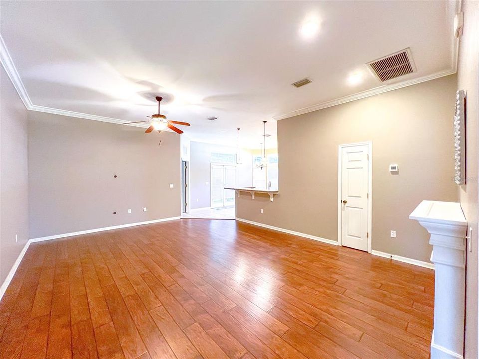 For Rent: $2,200 (3 beds, 2 baths, 1483 Square Feet)