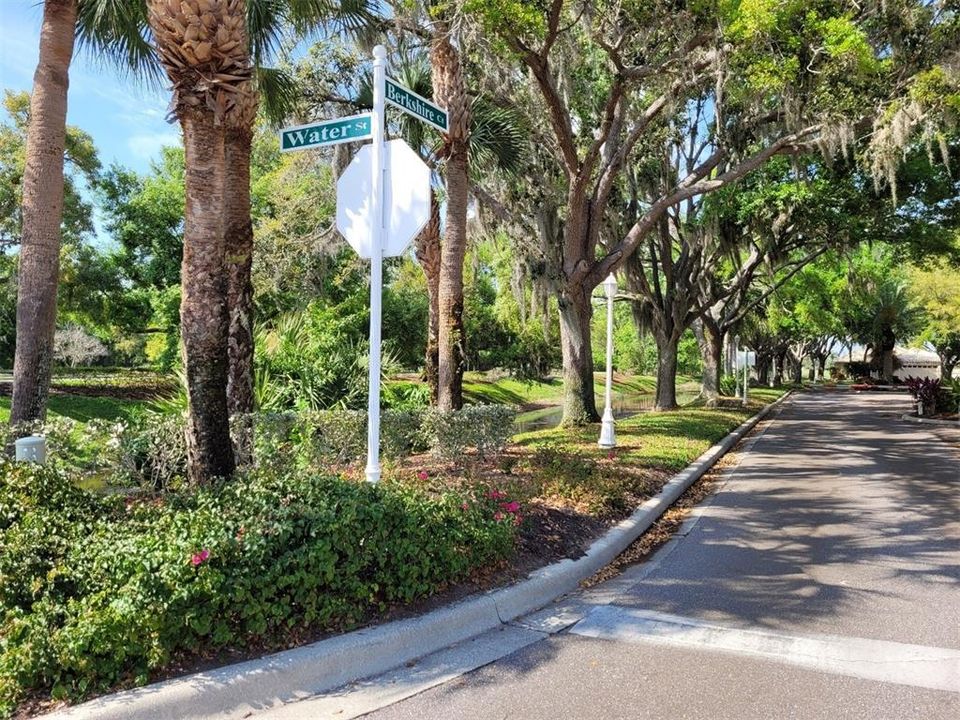 For Sale: $410,000 (3 beds, 2 baths, 1958 Square Feet)