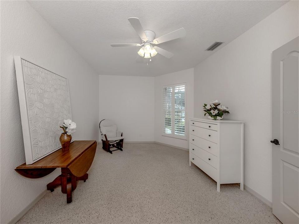 For Sale: $410,000 (3 beds, 2 baths, 1958 Square Feet)