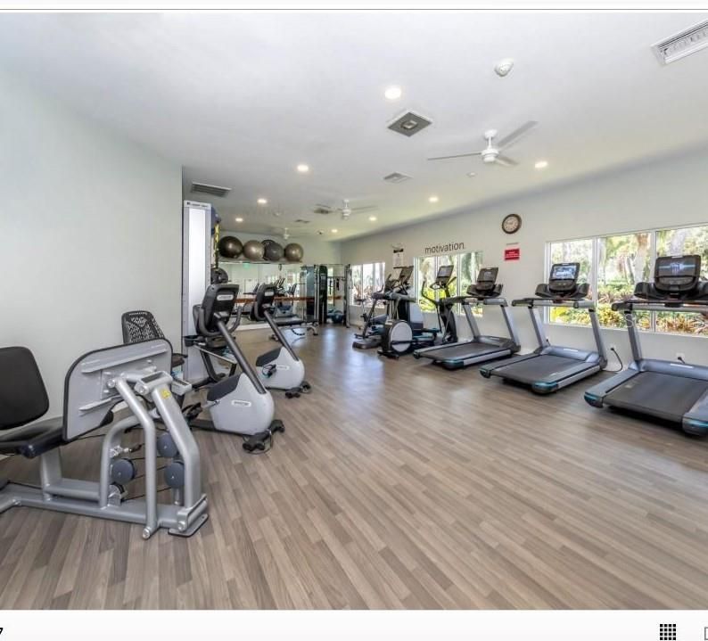 For Sale: $410,000 (3 beds, 2 baths, 1958 Square Feet)