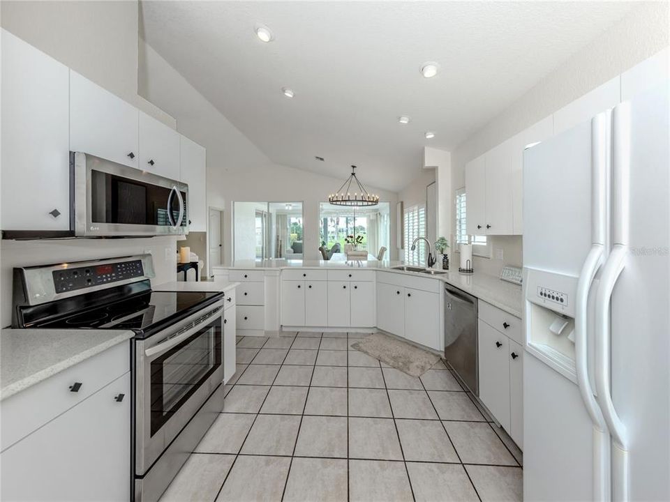 For Sale: $410,000 (3 beds, 2 baths, 1958 Square Feet)