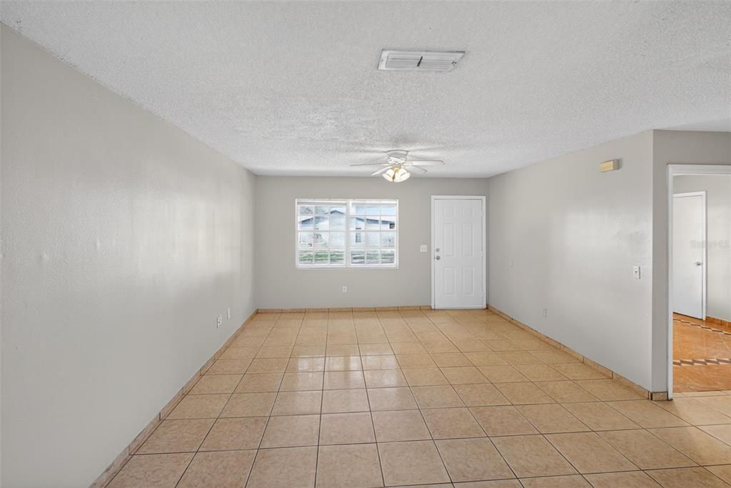For Sale: $229,900 (3 beds, 2 baths, 1064 Square Feet)