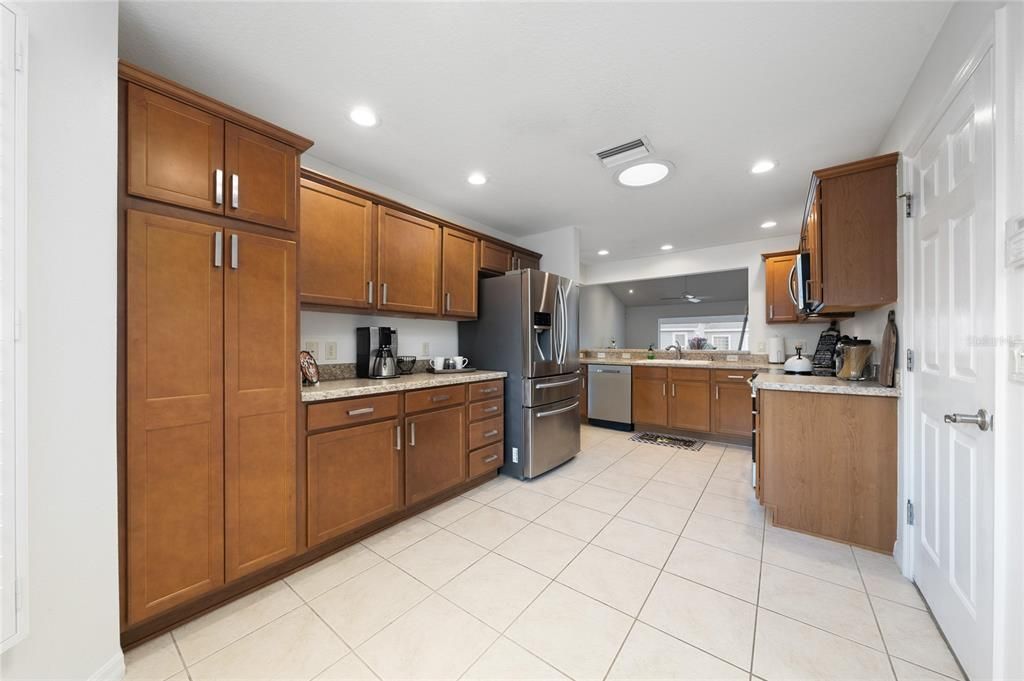 待售: $395,000 (3 贝兹, 2 浴室, 1737 平方英尺)