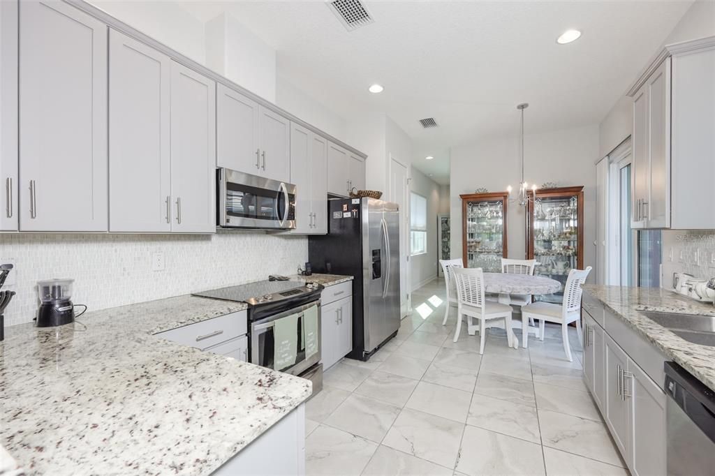 For Sale: $460,000 (2 beds, 2 baths, 1741 Square Feet)