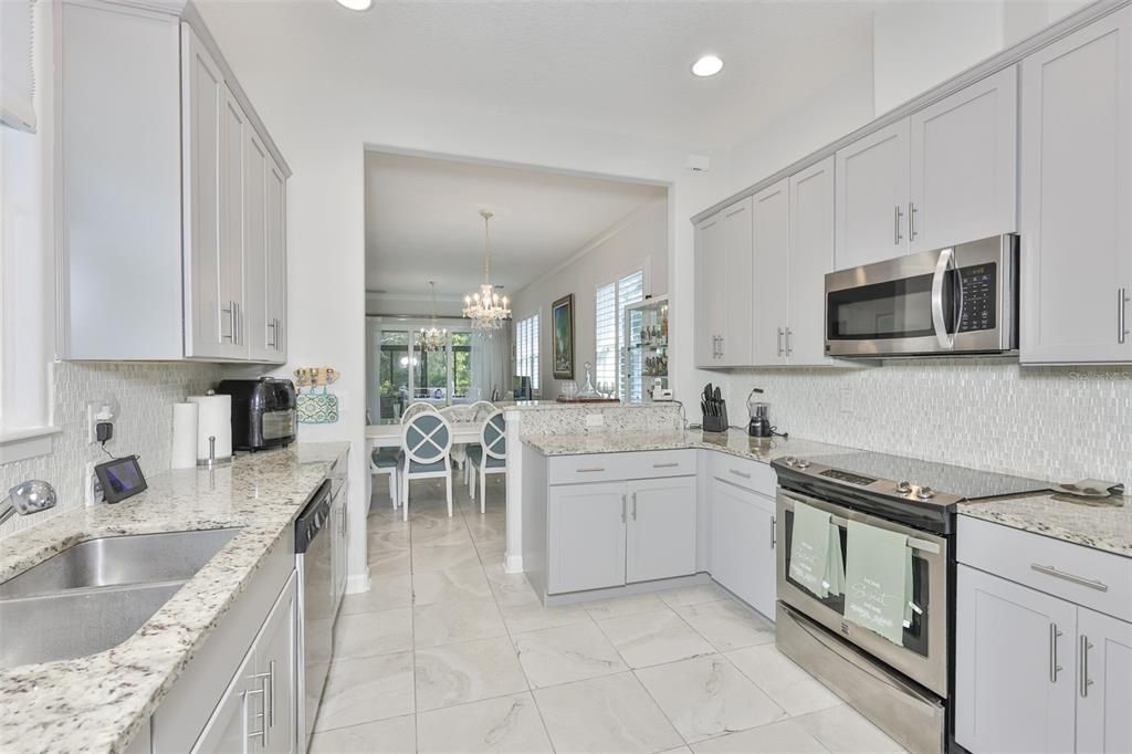 For Sale: $460,000 (2 beds, 2 baths, 1741 Square Feet)