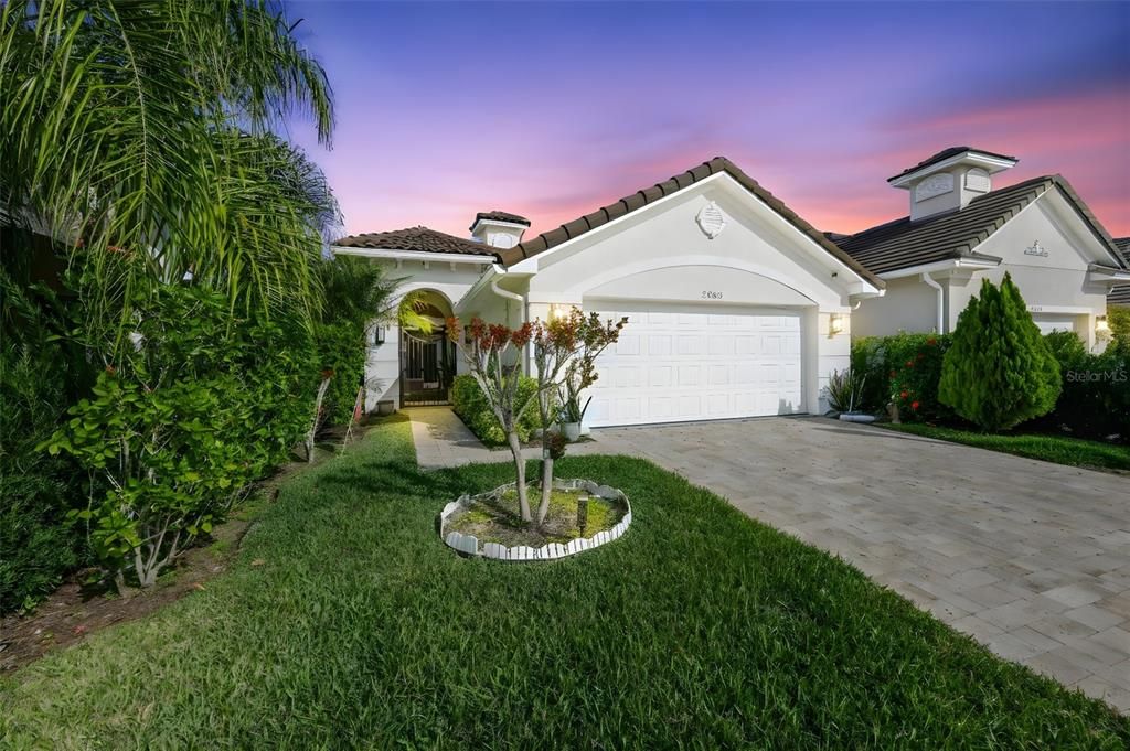 For Sale: $460,000 (2 beds, 2 baths, 1741 Square Feet)