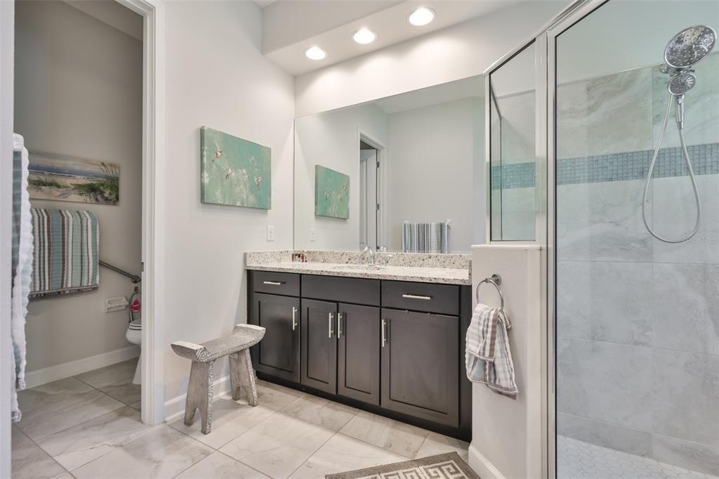 For Sale: $460,000 (2 beds, 2 baths, 1741 Square Feet)