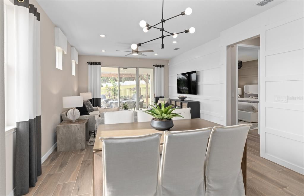 For Sale: $411,675 (2 beds, 2 baths, 1405 Square Feet)