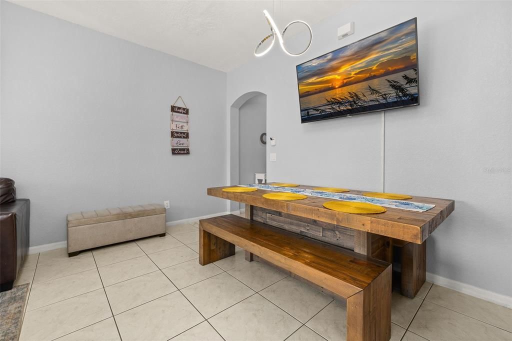 For Sale: $279,000 (4 beds, 3 baths, 1492 Square Feet)