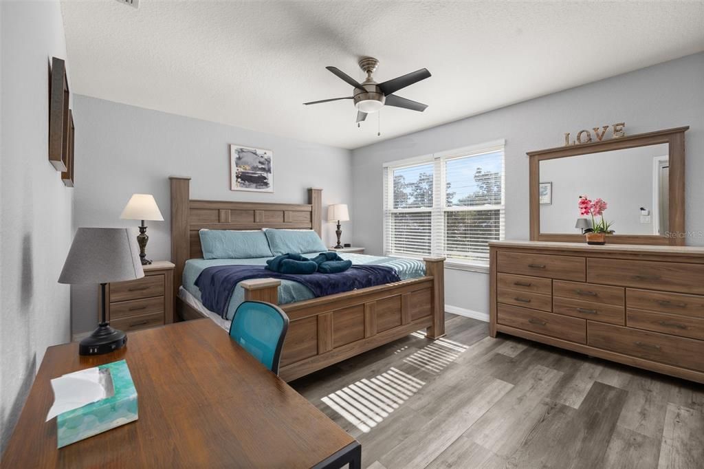 For Sale: $279,000 (4 beds, 3 baths, 1492 Square Feet)