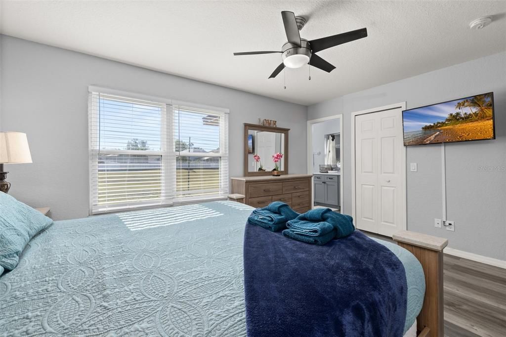 For Sale: $279,000 (4 beds, 3 baths, 1492 Square Feet)