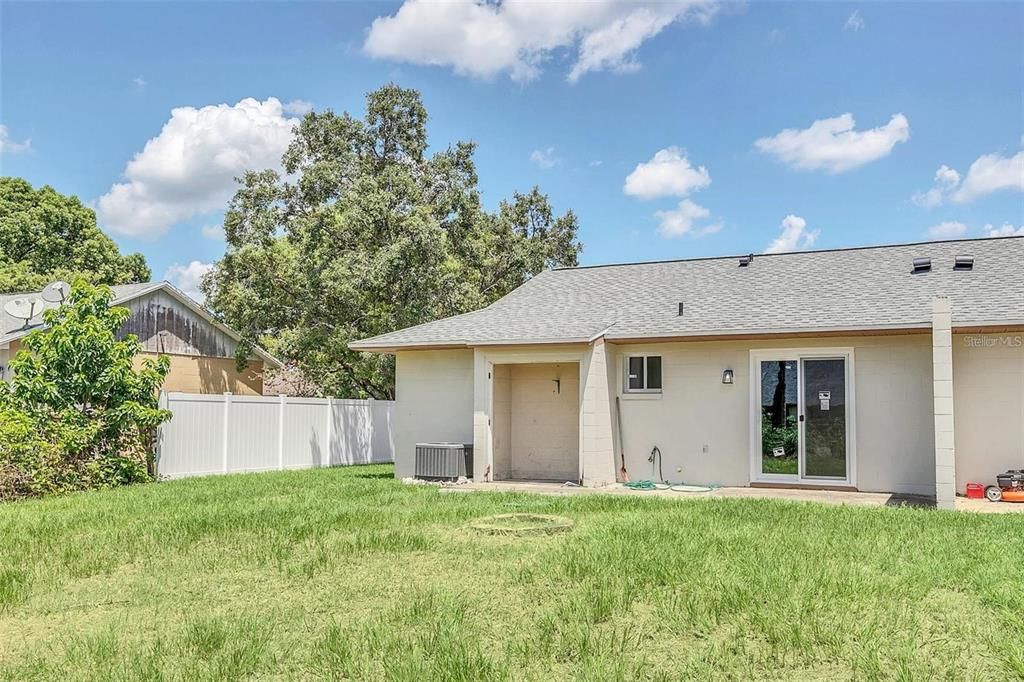 For Rent: $1,600 (2 beds, 2 baths, 837 Square Feet)